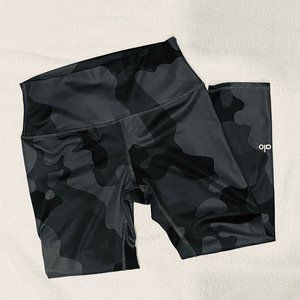 ALO Yoga high waisted cropped leggings